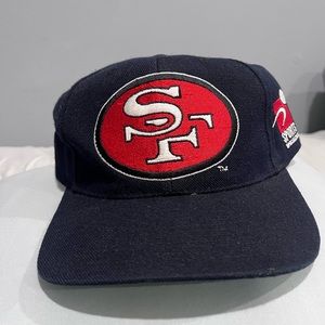 Black 49ners vintage snack back o/s green bottom brim.